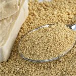 स्वयंचलित 500 ग्रॅम ड्राय यीस्ट व्हॅक्यूम पॅकेजिंग मशीन